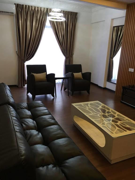 Midcity Service Suite Melaka Zewnętrze zdjęcie